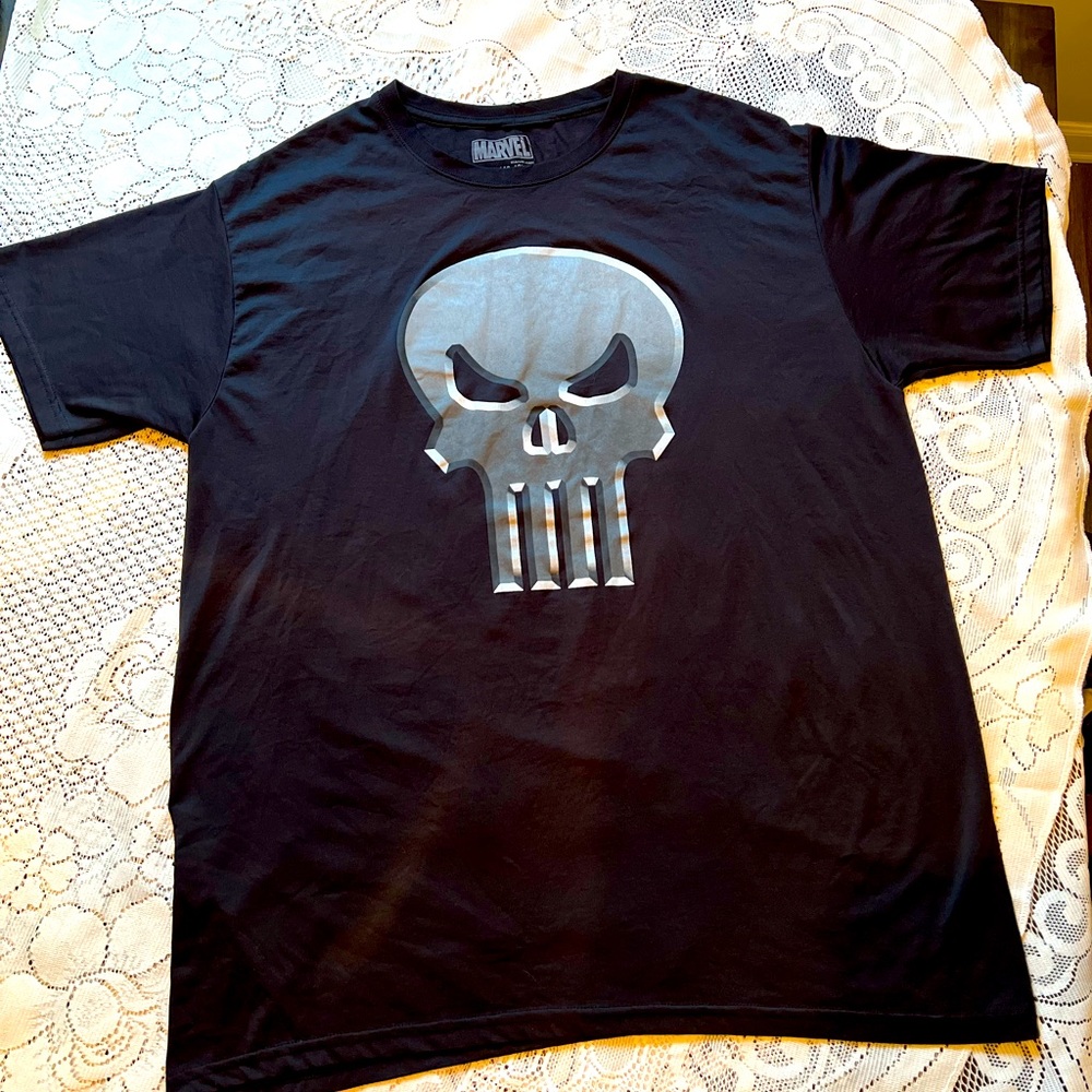 Marvel Punisher T Shirt size XL